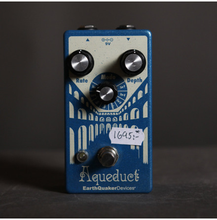 EarthQuaker Devices Aqueduct USED - Very Good Condition - with Box no PSU